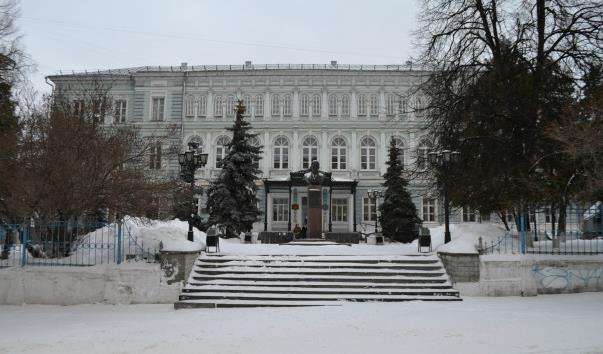 Будівля колишнього Володимирського реального училища в Нижньому Новгороді