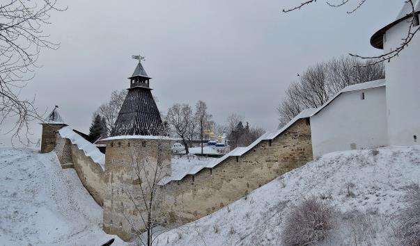 Фортеця Псково-Печерського монастиря