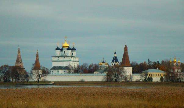 Иосифо-Волоцький монастир в Підмосковї