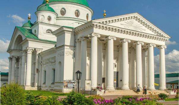 Дмитрівський собор Спасо-Яковлевська монастиря