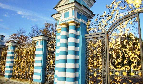 Золоті ворота Катерининського палацу