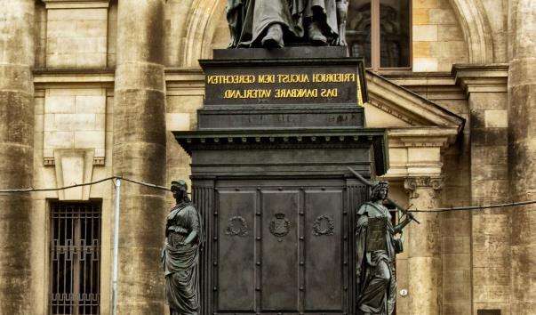 Памятник королю Саксонії Фрідріху Августу ІІ