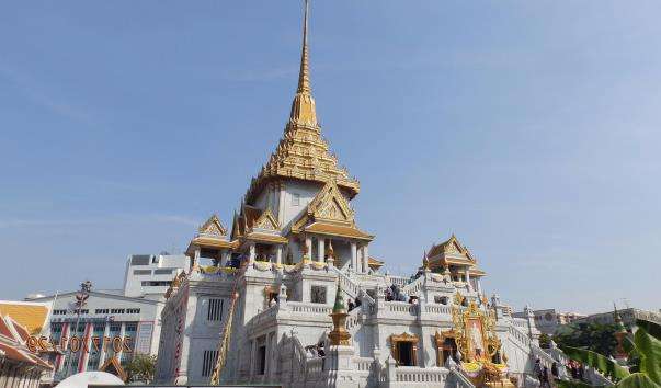 Храм Wat Traimit Witthayaram Wora Wiharn
