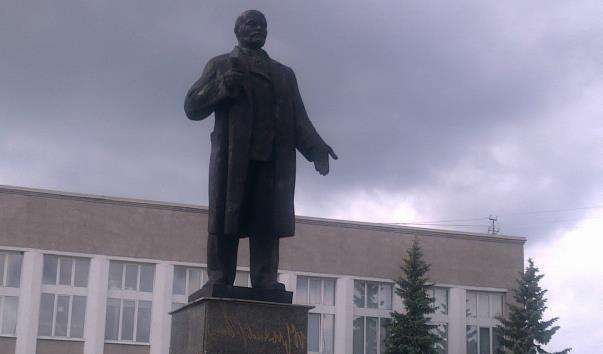 Памятник Леніну в Александрові