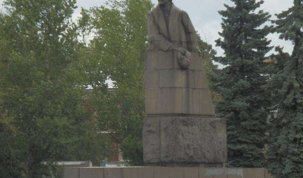 Памятник в. І. Леніну в Петрозаводську
