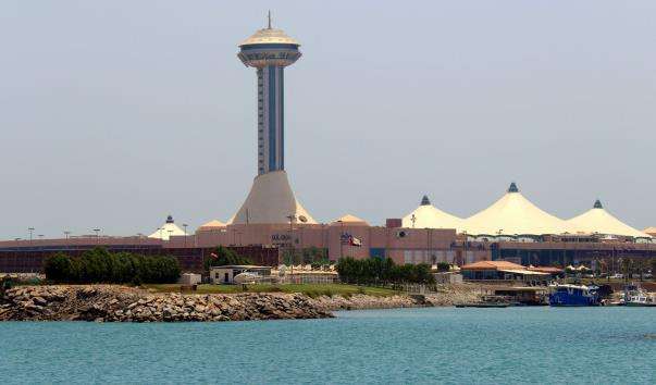 Торговельно-розважальний центр Abu Dhabi Marina Mall