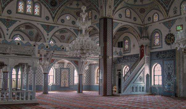 Мечеть Merkez Kulliye Camii