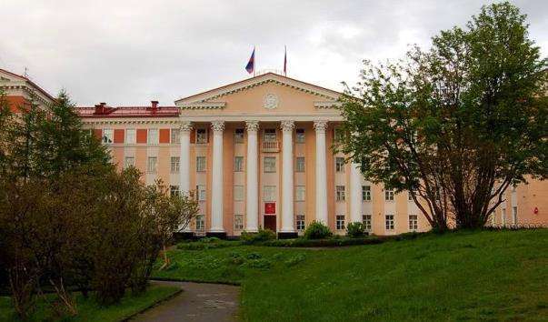 Будівля Мурманської обласної думи