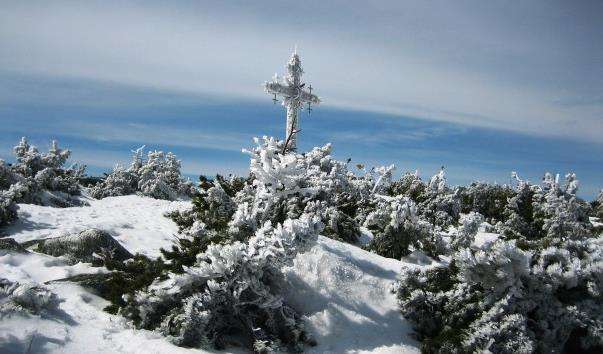 Поклонний хрест на горі Курган
