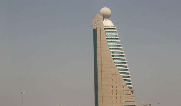 Будівля Etisalat Tower в Дубаї