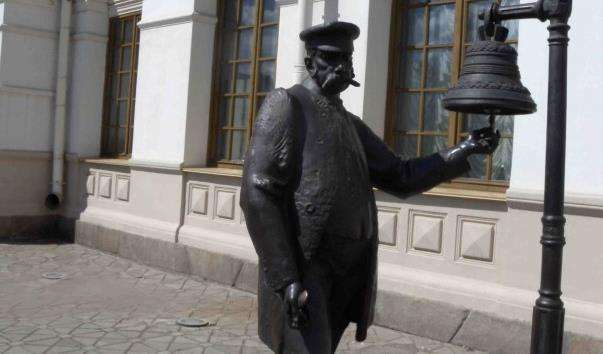 Памятник Начальник станції