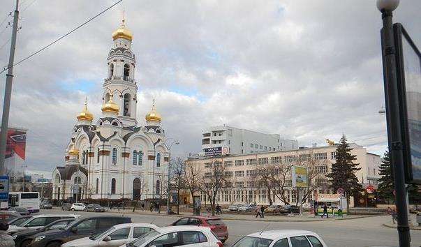 Площа Малишева в Єкатеринбурзі