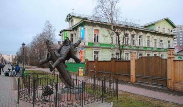 Памятник архангельського мужика