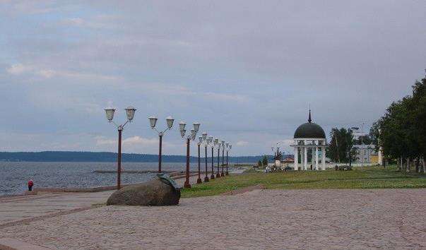 Набережна Варкаус в Петрозаводську