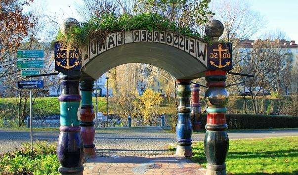 Пристань Хундертвассера