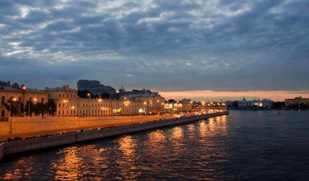 Пироговська набережна
