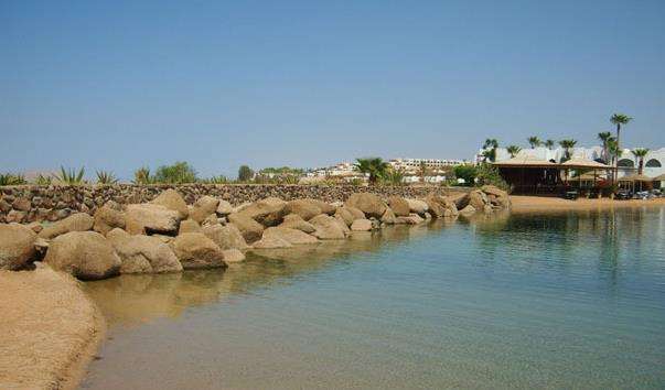 Пляж Domina Coral Bay