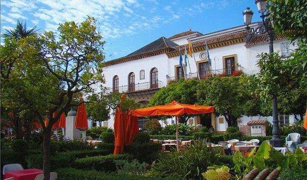 Апельсинова площа La Plaza de los Naranjos