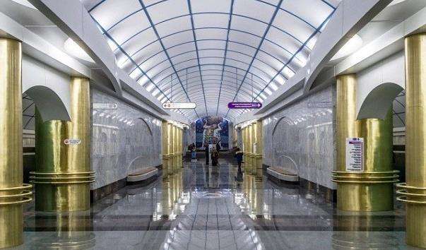 Станція метро Міжнародна