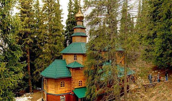 Скит в Аксайського ущелині