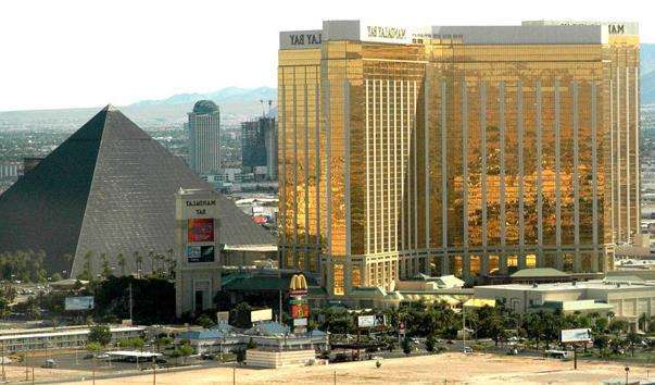 Готель і казино Mandalay Bay