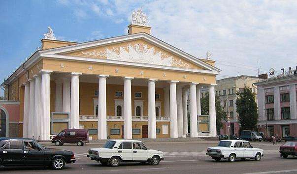 Брянський обласний театр драми імені А. К. Толстого