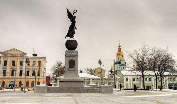 Площа Конституції