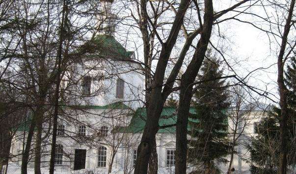 Церква в імя святих апостолів Петра і Павла всіхсвятська