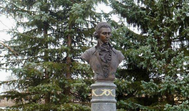 Памятник архітектору М.А.Львову