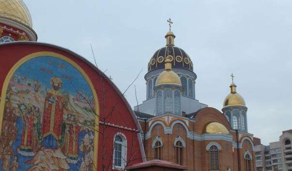 Свято-Покровський храмовий комплекс на Оболоні