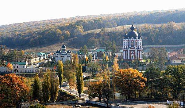 Монастир Курки