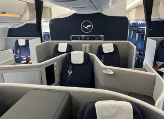 Les sièges en classe affaires du Boeing 787 de Lufthansa restent limités en raison de retards de certification