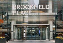 Brookfield Place: стримане святкування та цілорічний напрямок на Мангеттені