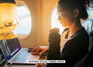 Má Citi/AAdvantage Executive World Elite Mastercard hodnotu 595 USD ročně?