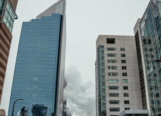 Hotel obviněn z blokování imigračních úředníků