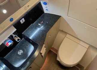 Penerbangan Philippine Airlines Memaksa Awak Pesawat Membuang Sampah Secara Manual Setelah Semua Toilet Gagal Di Tengah Penerbangan