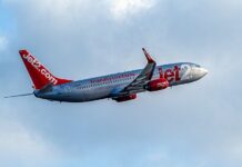 Рейс Jet2 Перенаправлений Після Бійки на Борту, що призвела до екстреної посадки