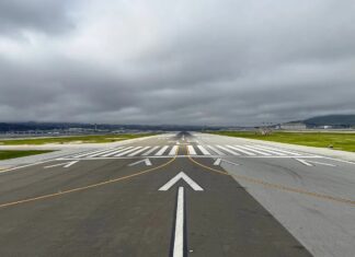 Near Miss di SFO: ATC Menyelesaikan Dua Pesawat untuk Lepas Landas Secara Bersamaan