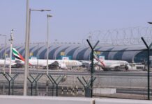 Близькосхідний конфлікт порушує авіасполучення, залишаючи тисячі у скрутному становищі