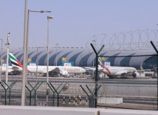 Il conflitto in Medio Oriente interrompe i viaggi aerei, bloccando migliaia di persone