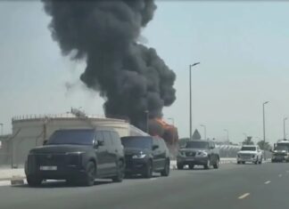 Dubaj pozastavuje mezinárodní lety po útoku dronu na letištní palivové nádrže