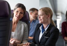 Бортпровідники United Airlines стикаються зі зростанням членських внесків на тлі стагнації зарплат