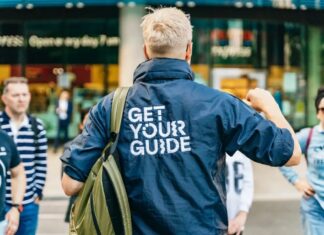 Pergeseran Lanskap Perjalanan: Dari Integrasi AI ke Dinamika Loyalitas Baru