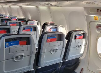 American Airlines optimiert die Verteilung von Essensgutscheinen, um Reibungsverluste bei Passagieren zu verringern