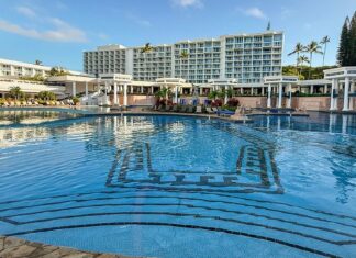 The Giant Pool at This Overhauled Kauai Resort