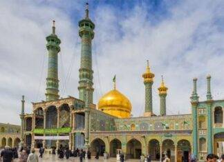 Qom Iran: bedevaart, petrochemie en de Gouden Koepel
